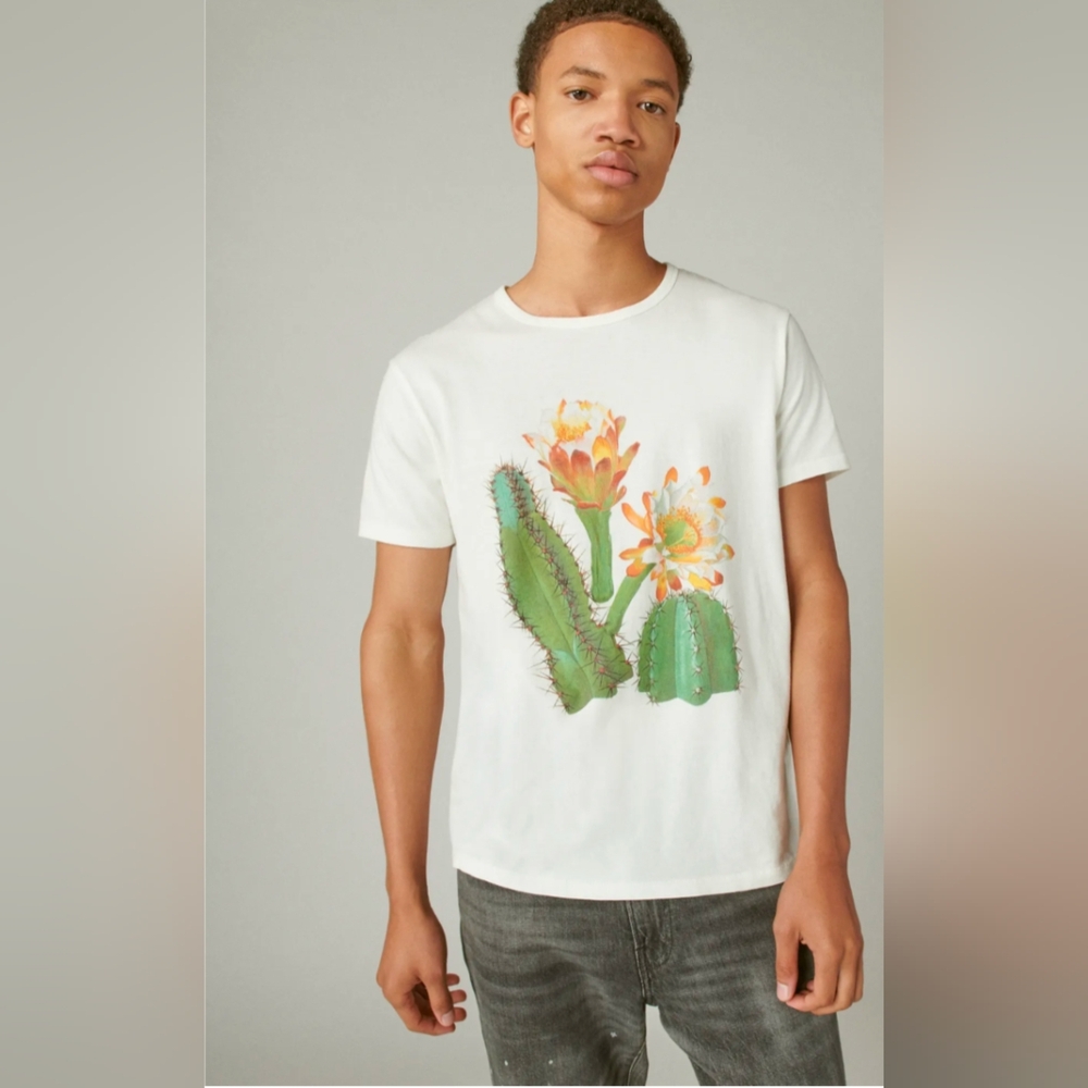 LUCKY BRAND Graphic Tee Cactus Blossom Cream Color Size XXL